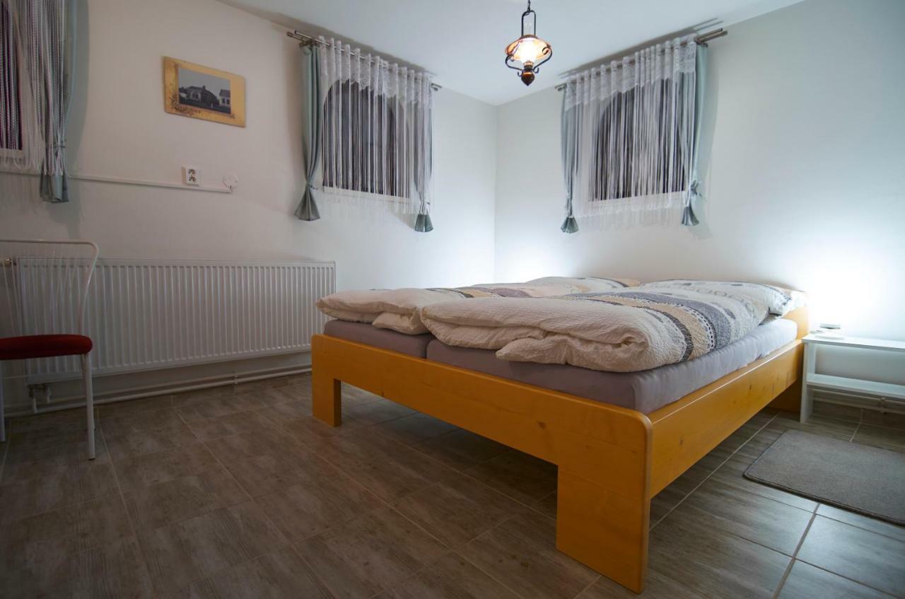 Ubytovani U Sklepu Kyjov  Bagian luar foto